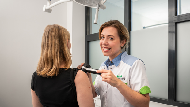 Nina is dermatoloog bij het Anna Ziekenhuis