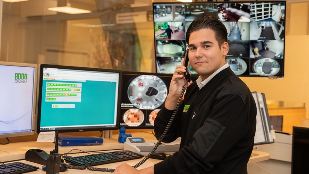 Joey is beveiliger in het Anna Ziekenhuis