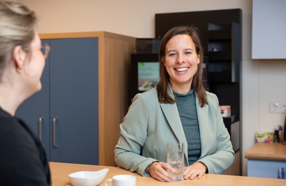 Suzanne is afdelingshoofd bij Anna Ziekenhuis Suzanne is afdelingshoofd bij Anna Ziekenhuis