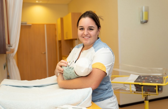 Romana is verpleegkundige op de afdeling neonatologie van het Anna Ziekenhuis