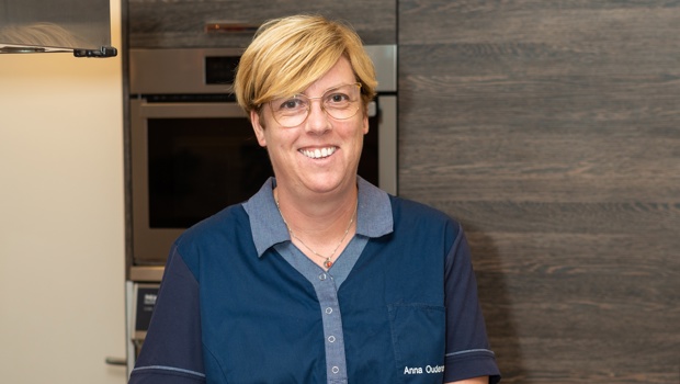 Annika Huiskamerassistent Annika is huiskamerassistent bij Anna Ouderenzorg