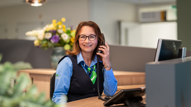 Desirée is receptioniste bij het Anna Ziekenhuis
