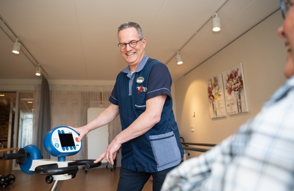 Eric is verpleegkundige bij Anna Ouderenzorg op de afdeling Centrum voor Herstel en Revalidatie 